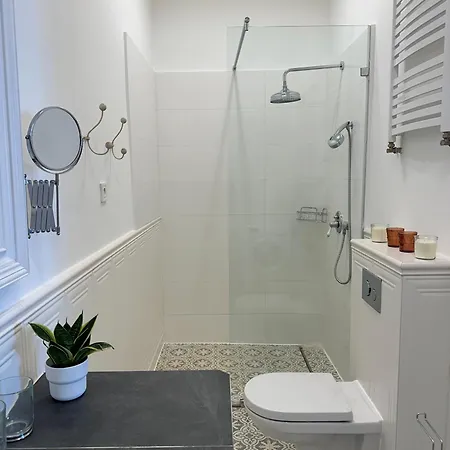 Old Town Heart Xvi - Tamka Daire