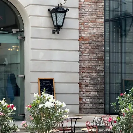 Old Town Heart Xvi - Tamka Daire *